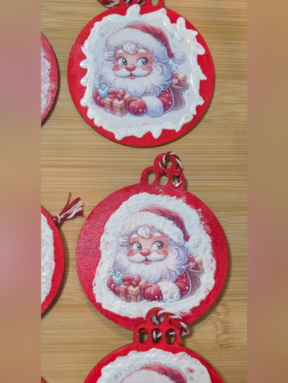 🎅 Handmade Wooden Disc Vintage Santa Christmas Ornaments - 12 Pack Set - Picture 5 of 16